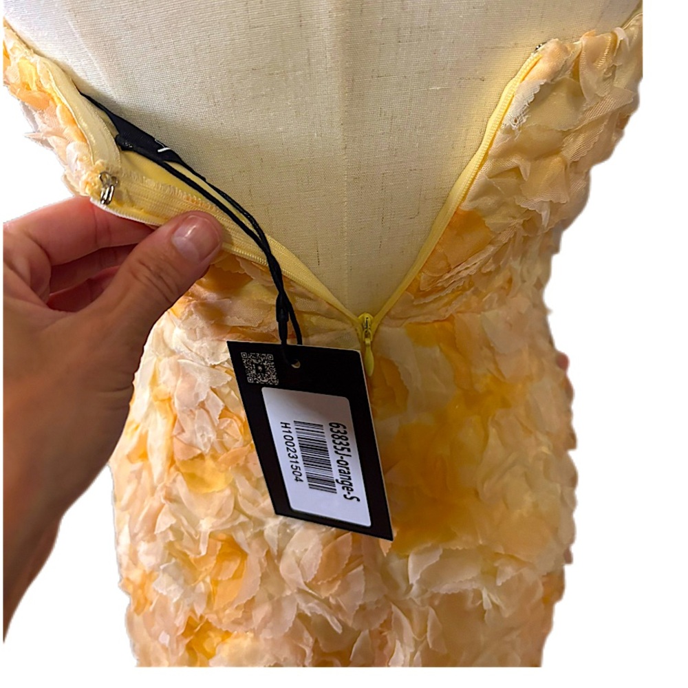 ANGEL BIBA Strapless Mini Rosette Dress in Orange and Cream - Picture 4 of 13